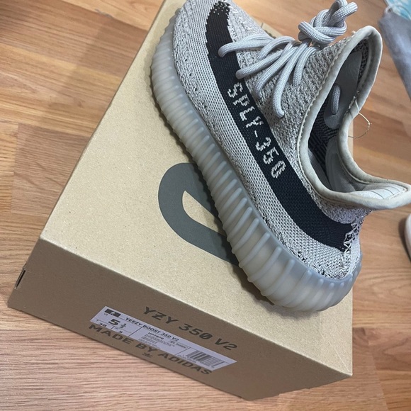 Yezzy boost 350 v2 - Picture 2 of 2